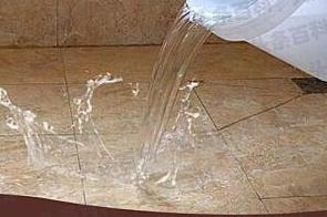 云梦漏水维修 免砸砖防水材料该如何施工